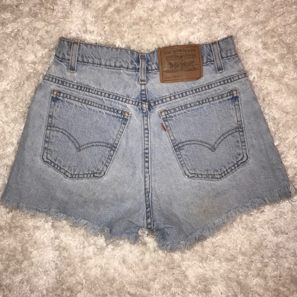 Levi Denim high waisted Shorts